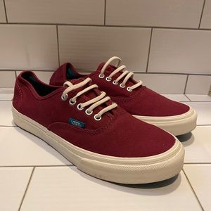 Unisex Vans Classic Maroon women’s 8 Men’s 6.5
